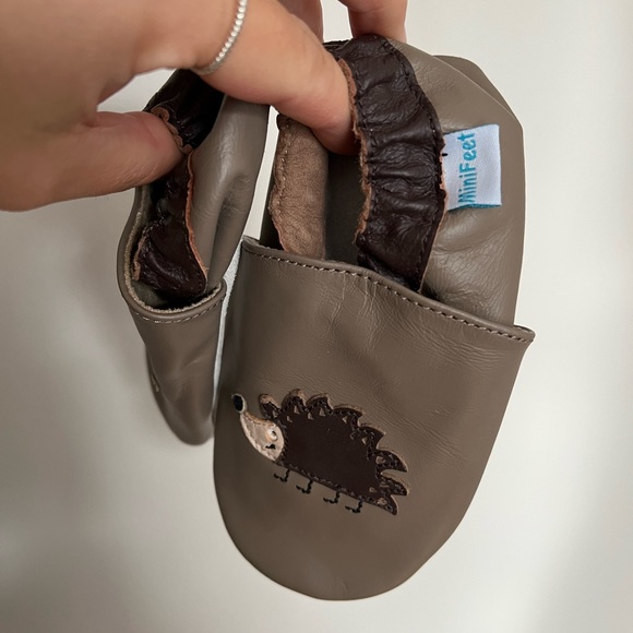 [BOGO ✨] MiniFeet Slip-On Moccasins 🦔 - Picture 3 of 4